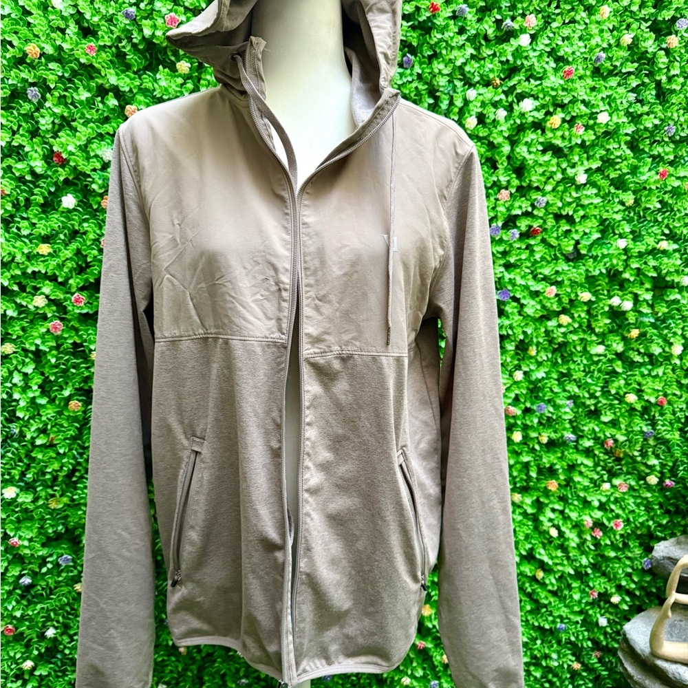 Vuori Men's Lightweight Tan Hooded Jacket